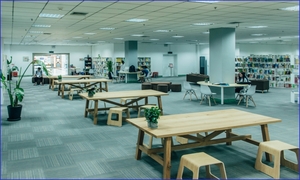 四川城市技师学院图书馆图片